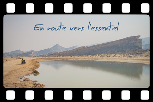 En route vers l'Essentiel is a film which recounts a bicycle journey from France to the Sultanate of Oman. Its is a slow drift through the bucolic countryside of Eastern Europe until Middle East, where we witness the legendary hospitality of people.